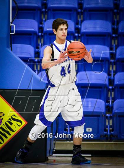 Thumbnail 3 in Lubbock Christian @ Lubbock Titans photogallery.