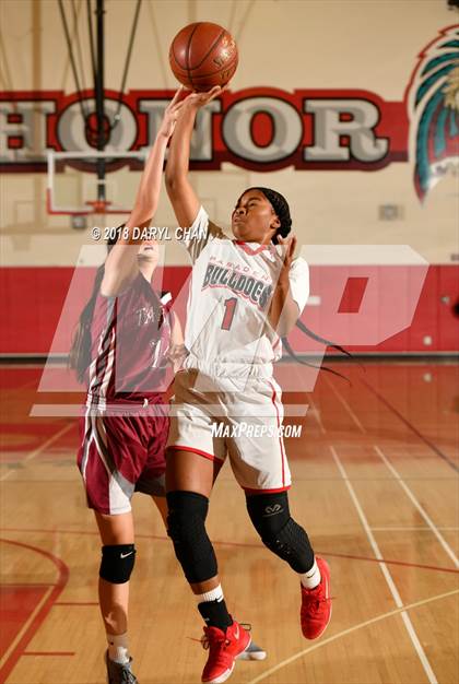 Thumbnail 2 in Pasadena vs Torrance (Mark Keppel Tournament) photogallery.