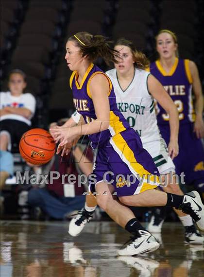 Thumbnail 2 in Rockport-Fulton vs. Wylie (UIL 3A Semilfinal) photogallery.