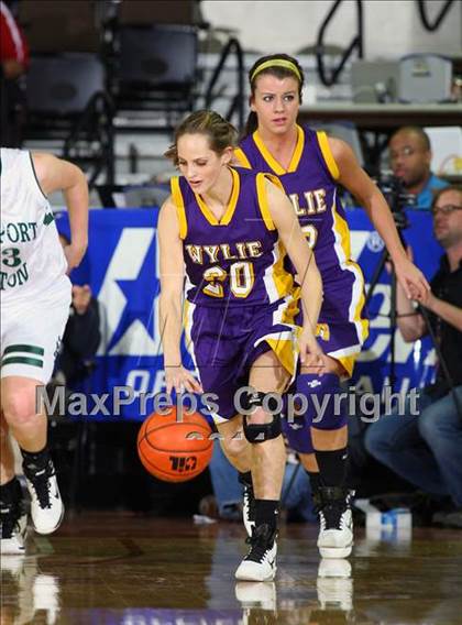 Thumbnail 1 in Rockport-Fulton vs. Wylie (UIL 3A Semilfinal) photogallery.