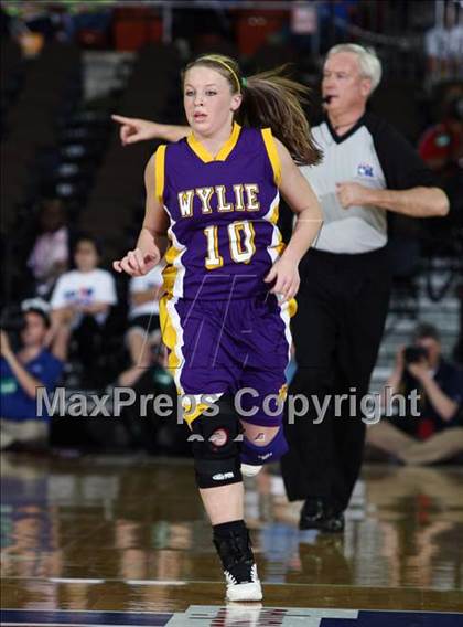 Thumbnail 2 in Rockport-Fulton vs. Wylie (UIL 3A Semilfinal) photogallery.