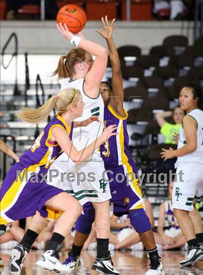 Thumbnail 3 in Rockport-Fulton vs. Wylie (UIL 3A Semilfinal) photogallery.