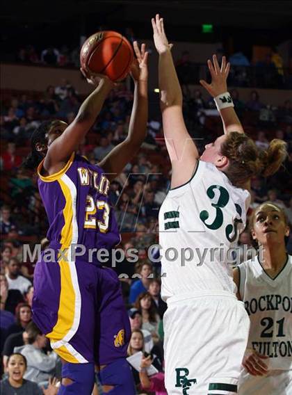 Thumbnail 2 in Rockport-Fulton vs. Wylie (UIL 3A Semilfinal) photogallery.