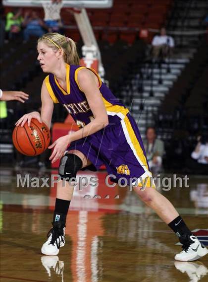 Thumbnail 3 in Rockport-Fulton vs. Wylie (UIL 3A Semilfinal) photogallery.