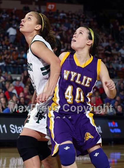 Thumbnail 3 in Rockport-Fulton vs. Wylie (UIL 3A Semilfinal) photogallery.