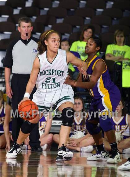 Thumbnail 2 in Rockport-Fulton vs. Wylie (UIL 3A Semilfinal) photogallery.