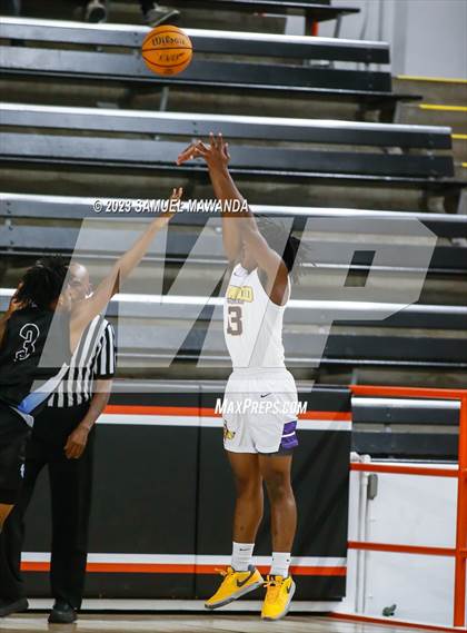 Thumbnail 2 in Price vs Lynwood (Beverly Hills Tournament) photogallery.