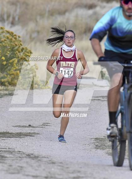 Thumbnail 1 in Girls 3A Region 5 XC Regional photogallery.