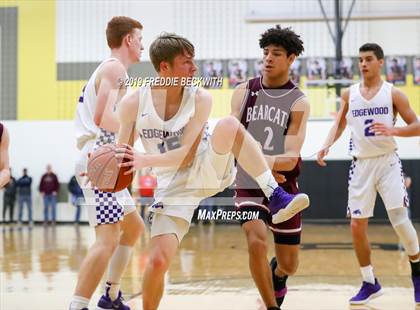 Thumbnail 1 in Edgewood vs. Whitesboro (UIL 3A Region II Area Playoff) photogallery.