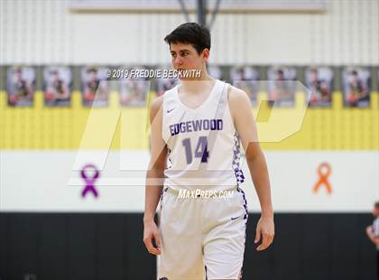 Thumbnail 1 in Edgewood vs. Whitesboro (UIL 3A Region II Area Playoff) photogallery.