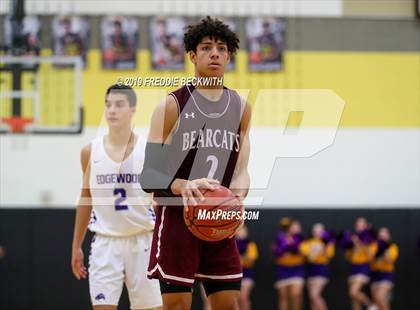 Thumbnail 1 in Edgewood vs. Whitesboro (UIL 3A Region II Area Playoff) photogallery.