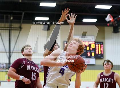 Thumbnail 2 in Edgewood vs. Whitesboro (UIL 3A Region II Area Playoff) photogallery.