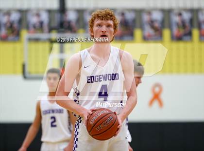 Thumbnail 3 in Edgewood vs. Whitesboro (UIL 3A Region II Area Playoff) photogallery.