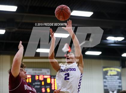 Thumbnail 3 in Edgewood vs. Whitesboro (UIL 3A Region II Area Playoff) photogallery.