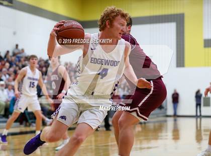 Thumbnail 2 in Edgewood vs. Whitesboro (UIL 3A Region II Area Playoff) photogallery.