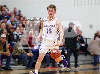 Thumbnail 1 in Edgewood vs. Whitesboro (UIL 3A Region II Area Playoff) photogallery.
