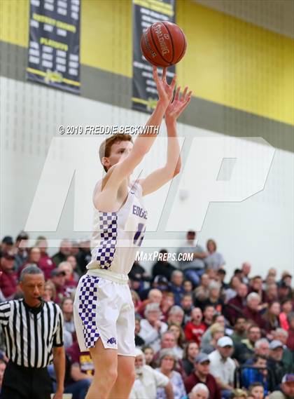 Thumbnail 1 in Edgewood vs. Whitesboro (UIL 3A Region II Area Playoff) photogallery.