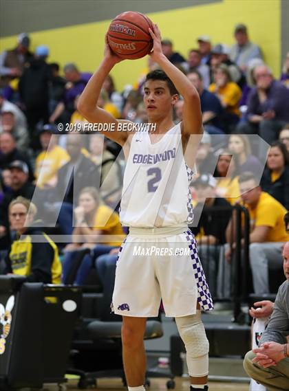 Thumbnail 2 in Edgewood vs. Whitesboro (UIL 3A Region II Area Playoff) photogallery.