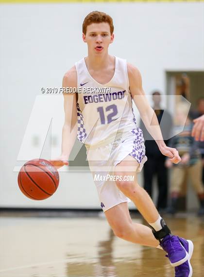 Thumbnail 2 in Edgewood vs. Whitesboro (UIL 3A Region II Area Playoff) photogallery.