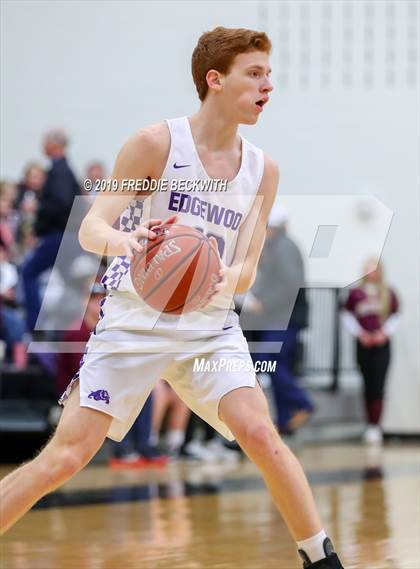 Thumbnail 3 in Edgewood vs. Whitesboro (UIL 3A Region II Area Playoff) photogallery.