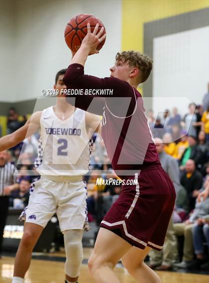 Thumbnail 3 in Edgewood vs. Whitesboro (UIL 3A Region II Area Playoff) photogallery.