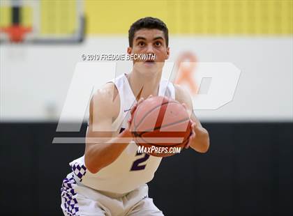 Thumbnail 1 in Edgewood vs. Whitesboro (UIL 3A Region II Area Playoff) photogallery.