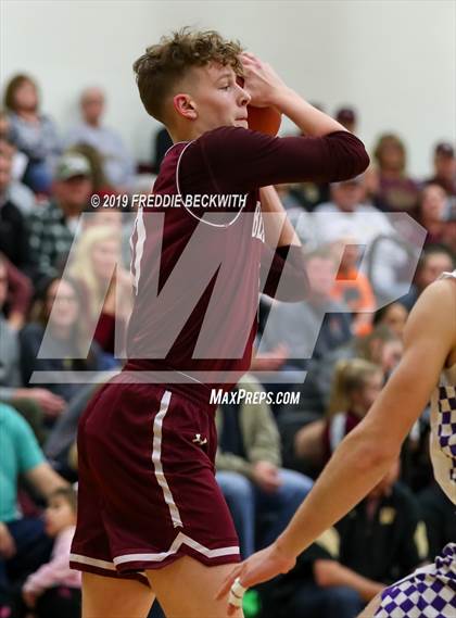 Thumbnail 1 in Edgewood vs. Whitesboro (UIL 3A Region II Area Playoff) photogallery.