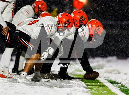 Thumbnail 2 in Greeley Central @ Windsor photogallery.