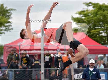 Thumbnail 1 in WIAA 3A Track and Field Finals photogallery.