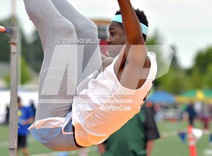 Thumbnail 3 in WIAA 3A Track and Field Finals photogallery.