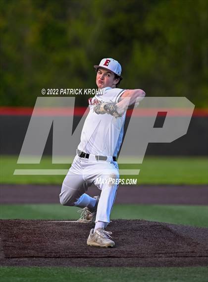 Thumbnail 2 in Bothell vs Eastlake (District 1/2 4A Playoffs) photogallery.