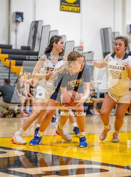 Thumbnail 3 in Victor @ Honeoye Falls-Lima photogallery.