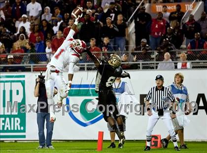 Thumbnail 1 in Manatee vs. Plant (FHSAA 5A Final) photogallery.