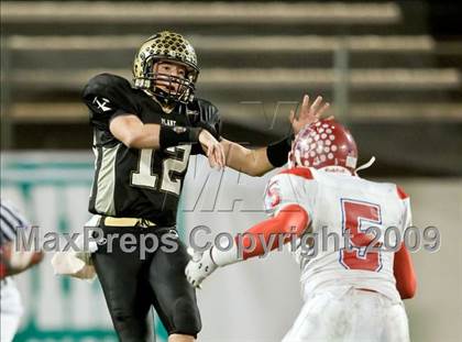 Thumbnail 1 in Manatee vs. Plant (FHSAA 5A Final) photogallery.