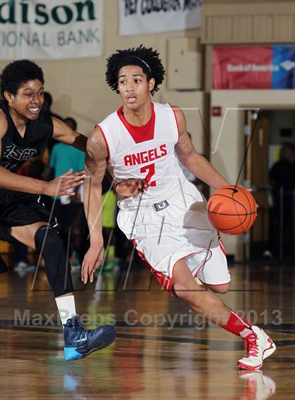 Thumbnail 2 in Denver East vs. St. John Bosco (City of Palms Classic) photogallery.
