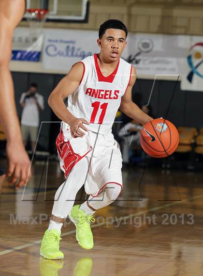 Thumbnail 1 in Denver East vs. St. John Bosco (City of Palms Classic) photogallery.