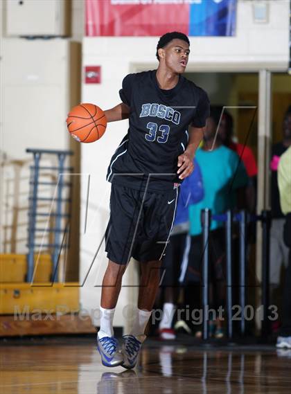 Thumbnail 1 in Denver East vs. St. John Bosco (City of Palms Classic) photogallery.