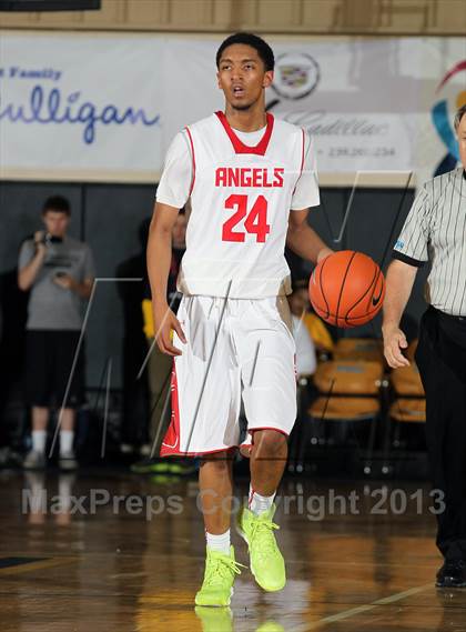 Thumbnail 1 in Denver East vs. St. John Bosco (City of Palms Classic) photogallery.