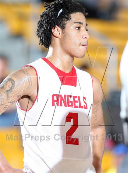 Thumbnail 1 in Denver East vs. St. John Bosco (City of Palms Classic) photogallery.