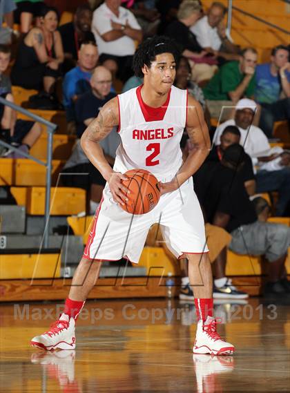 Thumbnail 2 in Denver East vs. St. John Bosco (City of Palms Classic) photogallery.