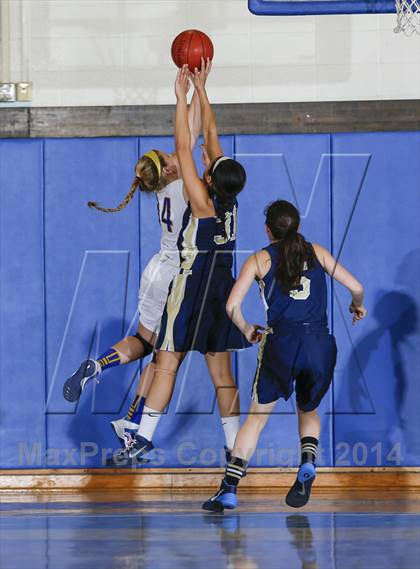 Thumbnail 1 in Notre Dame Catholic @ Brookfield photogallery.
