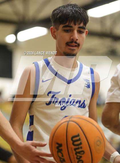 Thumbnail 1 in Longmont vs. Boulder photogallery.