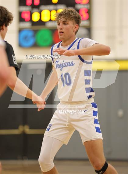 Thumbnail 3 in Longmont vs. Boulder photogallery.