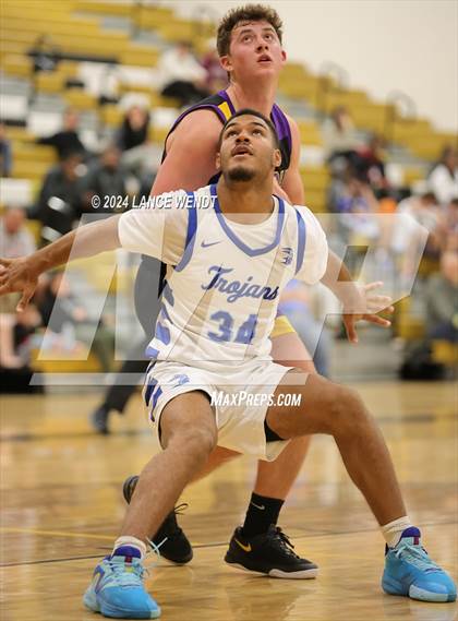 Thumbnail 2 in Longmont vs. Boulder photogallery.