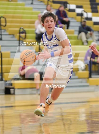 Thumbnail 1 in Longmont vs. Boulder photogallery.