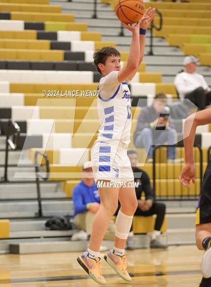 Thumbnail 3 in Longmont vs. Boulder photogallery.