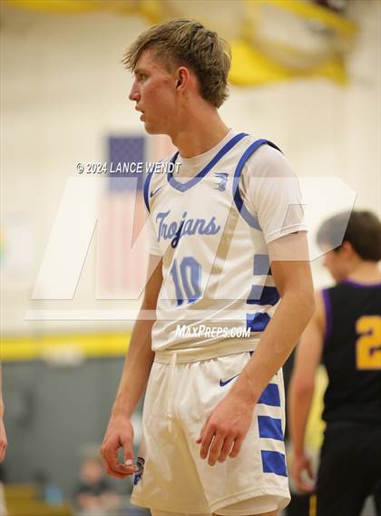 Thumbnail 3 in Longmont vs. Boulder photogallery.