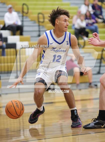 Thumbnail 1 in Longmont vs. Boulder photogallery.