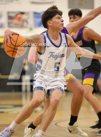 Thumbnail 1 in Longmont vs. Boulder photogallery.