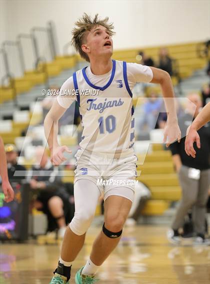 Thumbnail 1 in Longmont vs. Boulder photogallery.
